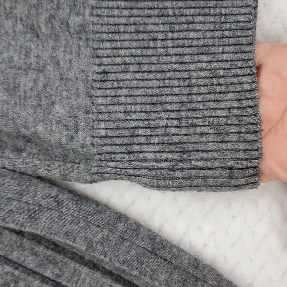 Loft Pleated Puff Sleeve Gray Sweater Size Small - Picture 14 of 16